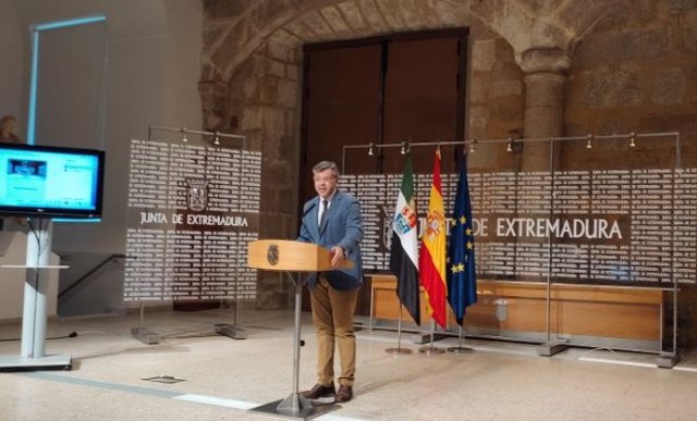 El portavoz de la Junta de Extremadura, Juan Antonio González, en la rueda de prensa tras el Consejo de Gobierno