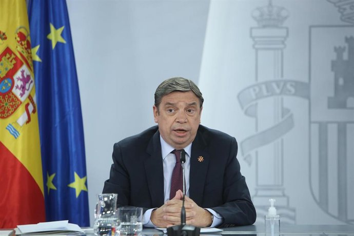 Archivo - El ministro de Agricultura, Pesca y Alimentación, Luis Planas