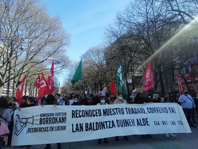 Los sindicatos continúan con la movilización para la negociación del convenio de residencias de Navarra.
