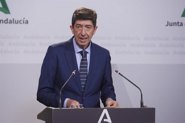 El vicepresidente de la Junta y consejero de Turismo, Juan Marín, durante la rueda de prensa tras el Consejo de Gobierno en Palacio de San Telmo, a 22 de febrero de 2022 en Sevilla (Andalucía, España)