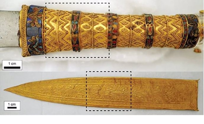 La empuñadura, la parte superior y la vaina de la daga de hierro hallada en la tumba de Tutankamón