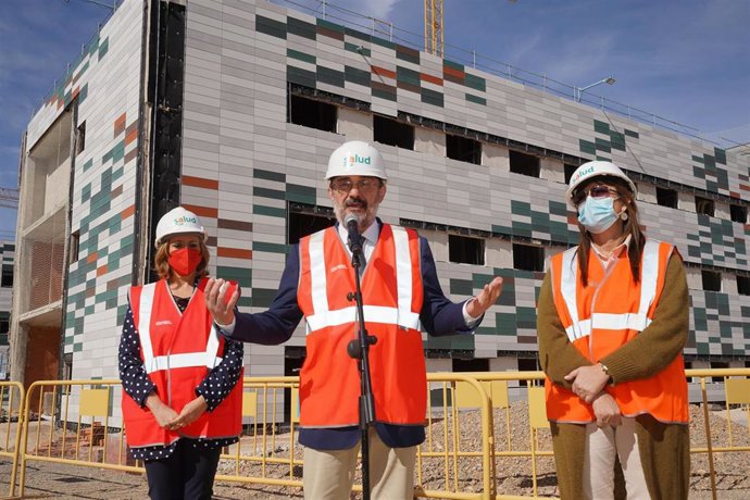 El presidente del Gobierno de Aragón, Javier Lambán, ha visitado las obras.