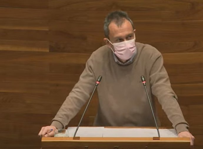 El diputado de IU en la Junta General, Ovidio Zapico