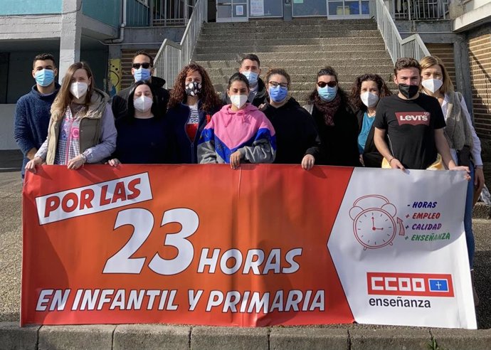 Concentración por las 23 horas semanales en colegio El Plaganón, en Piloña.