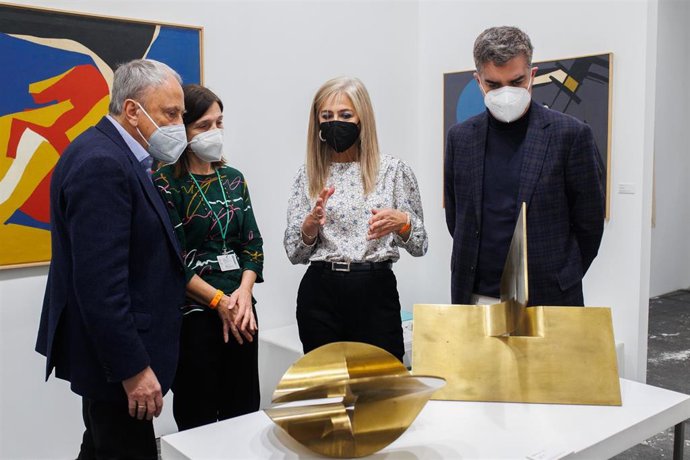 La consejera de Cultura y Patrimonio Histórico de la Junta de Andalucía, Patricia del Pozo, en la inauguración el estand de la Consejería de Cultura en la Feria Internacional de Arte Contemporáneo ARCO 2022 en Madrid.