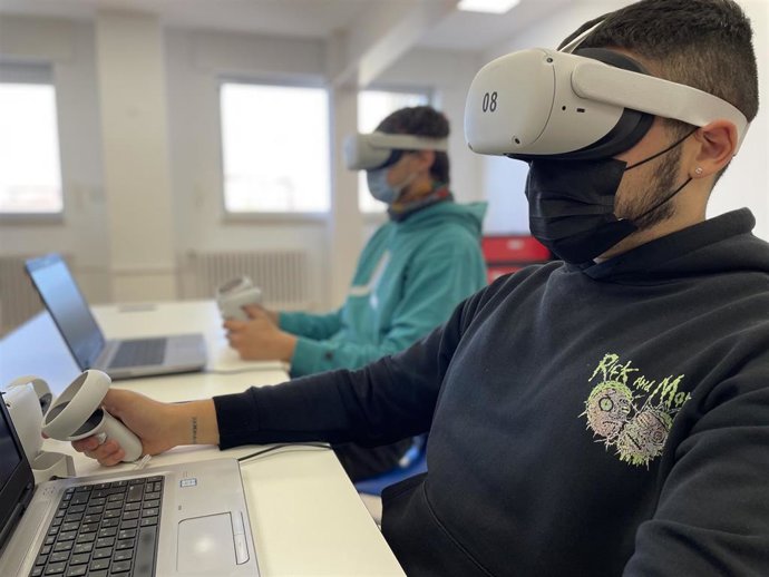 Alumnos con el uso de nuevas tecnologías en las aulas.
