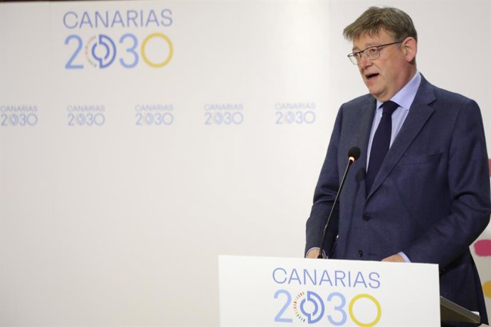 El president de la Generalitat, Ximo Puig, en Santa Cruz de Tenerife