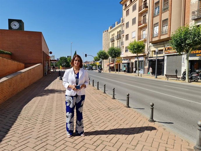 La alcaldesa de Teruel, Emma Buj, ha manifestado este miércoles su satisfacción al conocer la noticia de que el proyecto para mejorar la accesibilidad en las rondas Ambeles y Dámaso Torán de la capital va a recibir 1,6 millones de euros de fondos europe