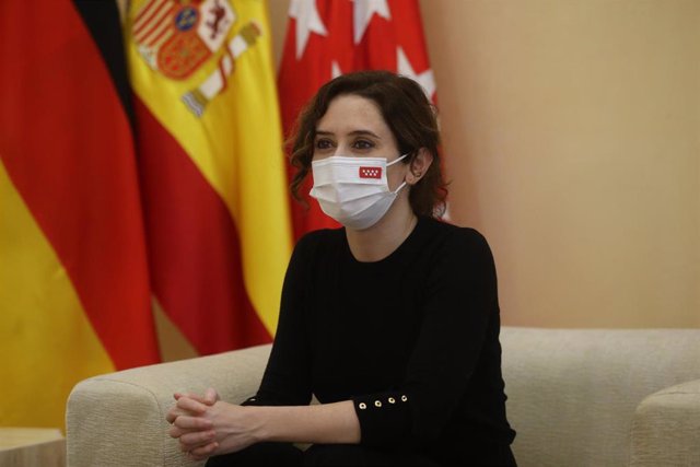 La presidenta de la Comunidad de Madrid, Isabel Díaz Ayuso, recibe al embajador en España de la República Federal Alemana, Wolfgang Dold, en la Real Casa de Correos, a 23 de febrero de 2022, en Madrid (España).
