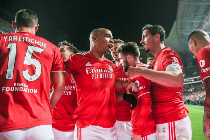 Archivo - 08 December 2021, Portugal, Lisbon: Benfica players celebrate scoring their side's first goal during the UEFA Champions League Group E soccer match between SL Benfica and FC Dynamo Kyiv at The Estadio da Luz stadium. Photo: Gerardo Santos/Atla