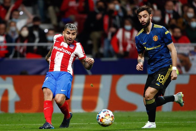 Angel Correa of Atletico de Madrid and Bruno Fernandes of Manchester United in action during the UEFA Champions League, round of 16, football match played between Atletico de Madrid and Manchester United on February 23, 2022, in Madrid, Spain.