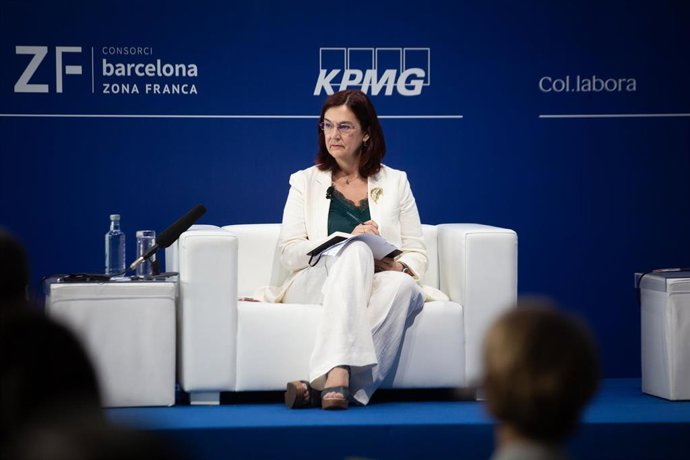 Archivo - La presidenta de la CNMC, Cani Fernández, en una imagen de archivo