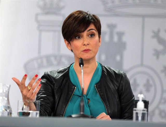 La ministra Portavoz, Isabel Rodríguez, comparece tras la reunión del Consejo de Ministros, en el Complejo de la Moncloa, a 22 de febrero de 2022, en Madrid (España). 