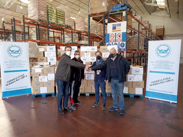 La UD Logroñés entrega al Banco de Alimentos 5.031 kilos