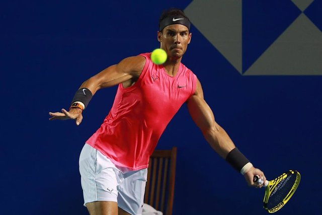 Archivo - El tenista español Rafael Nadal contra el estadounidense Taylor Fritz en el torneo de Acapulco de 2020.