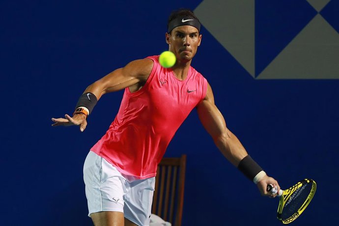 Archivo - 29 February 2020, Mexico, Acapulco: Spanish tennis player Rafael Nadal in action against USA's Taylor Fritz during their men's singles final match at the Mexican Open tennis tournament in Acapulco. Photo: Francisco Estrada/NOTIMEX/dpa