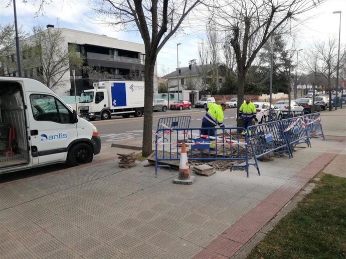 Obras en la calle Sequoias de Logroño