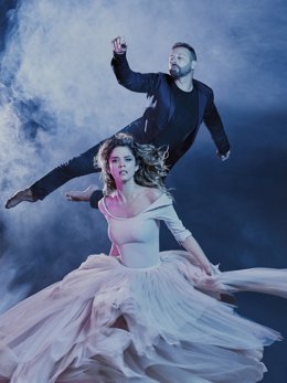 Espectáculo 'El perdón' de la compañía de danza Losdedae, interpretado por Juana Acosta y Chevi Muraday.