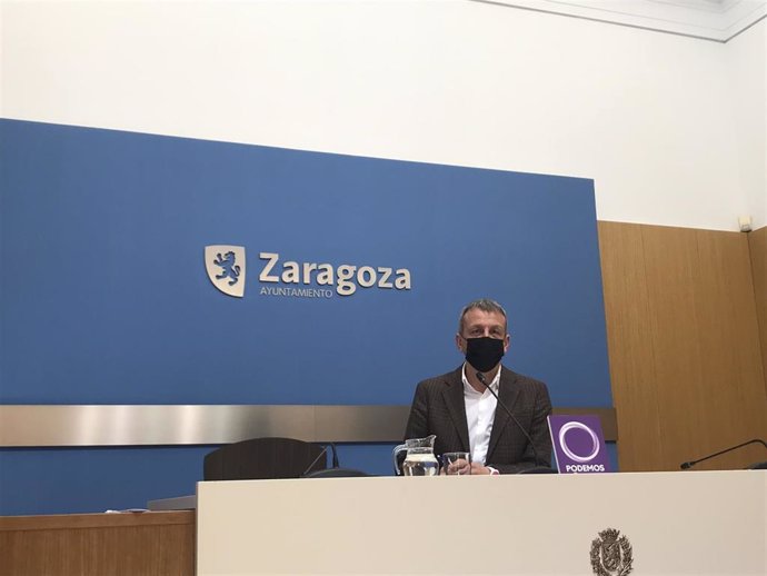 El portavoz del grupo municipal de Podemos en el Ayuntamiento de Zaragoza, Fernando Rivarés