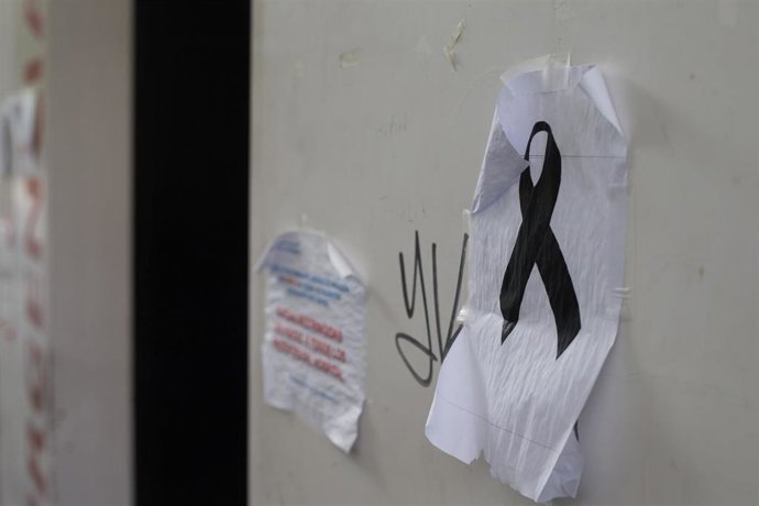 Archivo - Detalle de un lazo negro de luto por fallecidos