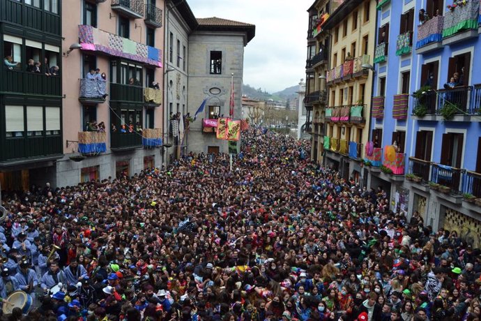 Chupinazo del Carnaval de Tolosa.