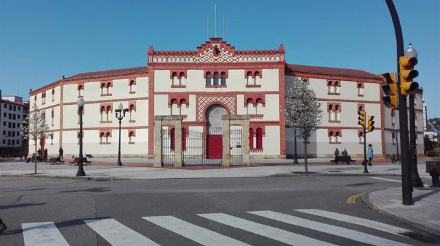 Archivo - Plaza de Toros de Gijón, El Bibio.