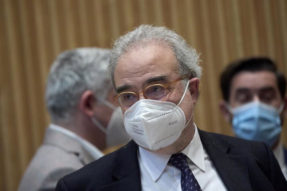 Archivo - El presidente del Consejo de Seguridad Nuclear, José María Serena i Sender, comparece en el Congreso