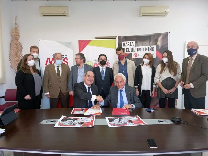 Fundación MAS y Save the Children firman un acuerdo "para atender las necesidades inmediatas" de los niños en Andalucía.