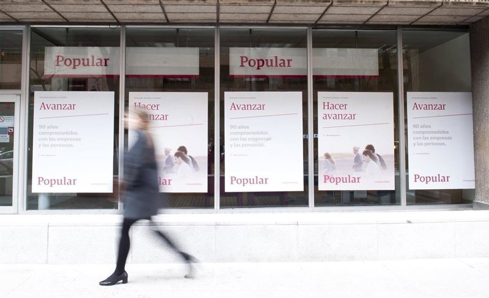 Archivo - Publicidad del Banco Popular