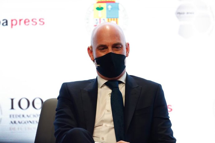 Archivo - El presidente de la RFEF, Luis Rubiales, en un Encuentro Deportivo de Europa Press, a 20 de enero de 2022, en Madrid, (España). El encuentro, bajo el título 'Federación Aragonesa de Fútbol. Cien Años de Fútbol', tiene como objetivo abordar los