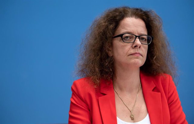 Archivo - FILED - 06 November 2019, Berlin: Isabel Schnabel,then member of the German Council of Economic Experts, attends a press conference in Berlin. European Central Bank (ECB) executive board member Isabel Schnabel said in remarks to Britain's Financ