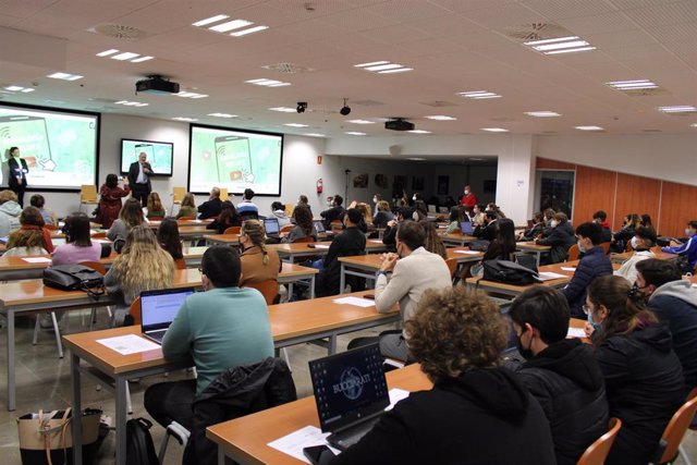 El foro 'Andalucía influye' concluye que las universidades "tienen que ir por delante" en crear influencers responsables
