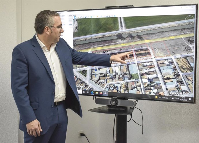 El alcalde detalla los terrenos