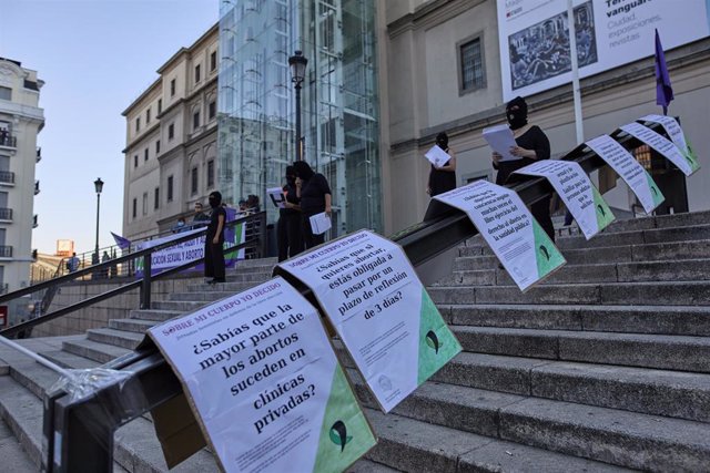 Archivo - Una concentración por el 'Dia de Acción Global por el Aborto Legal, Seguro y Accesible'.