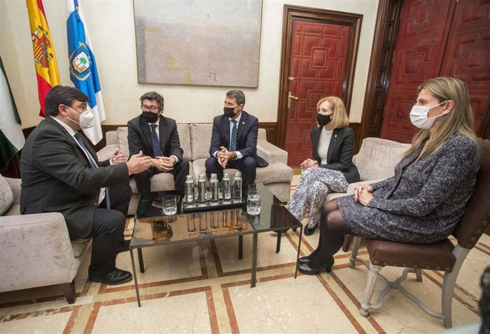 Imagen del encuentro institucional.