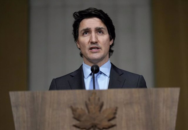 22 February 2022, Canada, Ottawa: Canadian Prime Minister Justin Trudeau  (C) speaks during a press conference on the situation in Ukraine. Photo: Justin Tang/Canadian Press via ZUMA Press/dpa