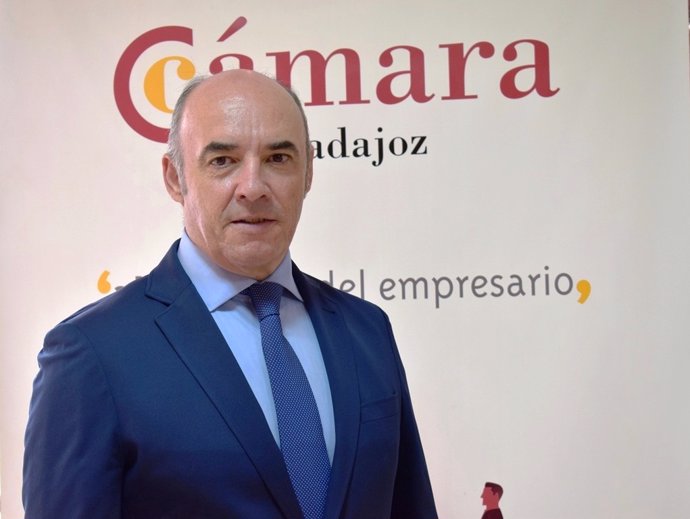 El presidente de la Cámara de Comercio de Badajoz, Mariano García Sardiña