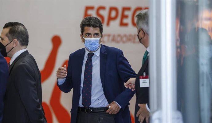 El presidente del PP de la Comunidad Valenciana, Carlos Mazón, asiste a la clausura de la Asamblea General de la Asociación Valenciana de Empresarios 2022, en L'Alqueria del Basket, a 22 de febrero de 2022