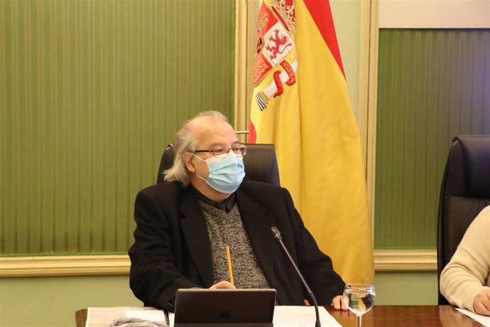 El director general de IB3, Andreu Manresa, en una comparencencia en el Parlament.