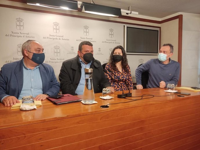 Podemos, IU, y PP apoyan al sector pesquero asturiano.