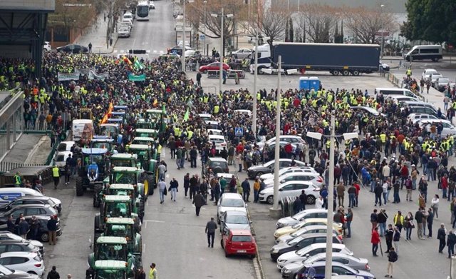 Movilización de agricultores en Sevilla.