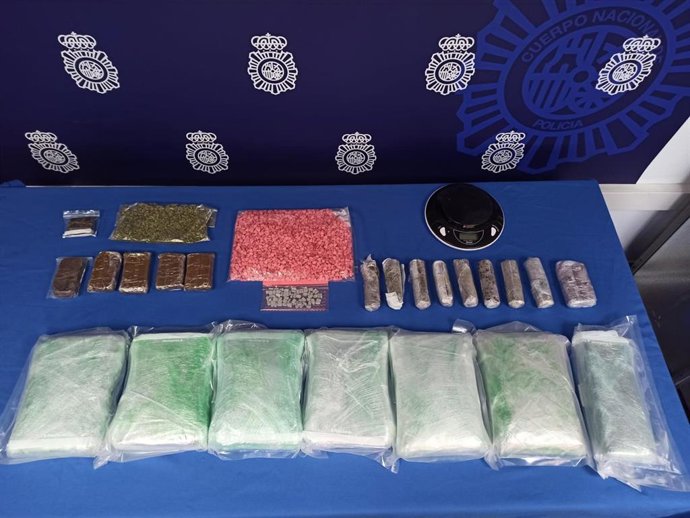 Droga intervenida en la operación policial.