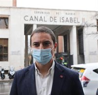 El PSOE acusa a Ayuso de "esconderse" y de dar "explicaciones falsas" sobre los contratos de su hermano