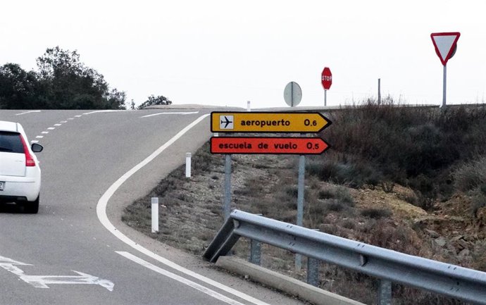 El PAR Huesca respalda la propuesta de la plataforma Huesca-Suena para acoger una escuela de pilotos en el aeropuerto.