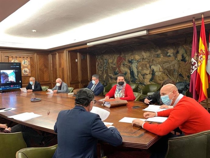 El alcalde de León, José Antonio Diez, preside la Junta de Gobierno Local del Ayuntamiento de León.