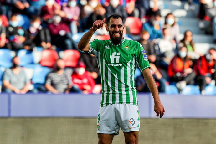El jugador del Real Betis Borja Iglesias en un partido de LaLiga Santander 2021/22