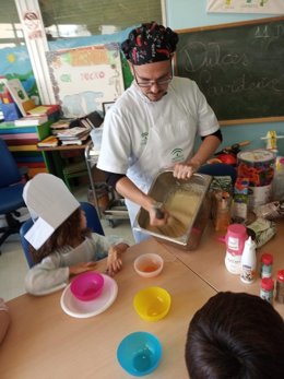 Talleres organizados por el Virgen del Rocío sobre hábitos saludables.