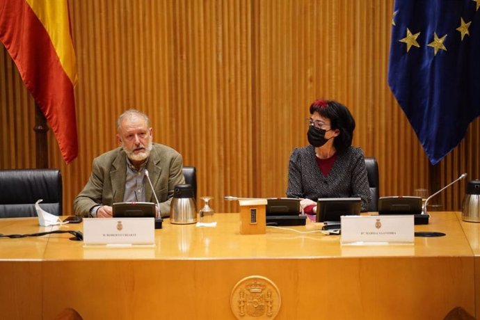 Los diputados de Unidas Podemos Roberto Uriarte y Marisa Saavedra en las jornadas de 'Economía Social y Solidaria'