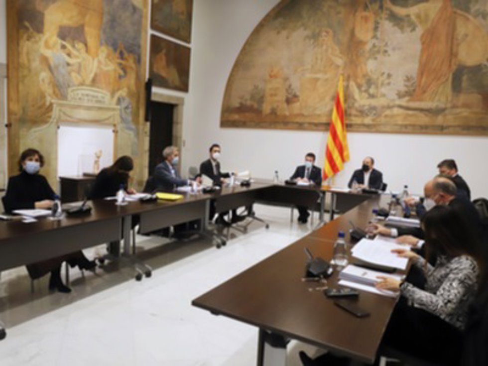 Pleno de la Comisión Rectora de la Formación Profesional (FP), con el presidente del Govern, Pere Aragons; la consellera de la Presidencia, Laura Vilagr, y la de Investigación y Universidades, Gemma Geis, entre otros.