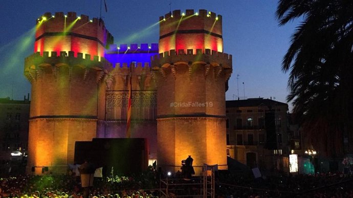 Archivo - Torres de Serranos en la Crida de les Falles de 2019 (imagen de archivo) 